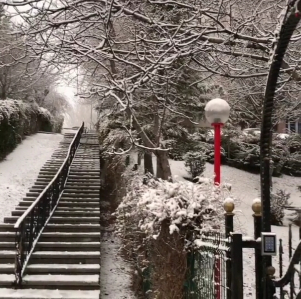 GÖKKUŞAĞININ ALTINDAN GEÇMEK